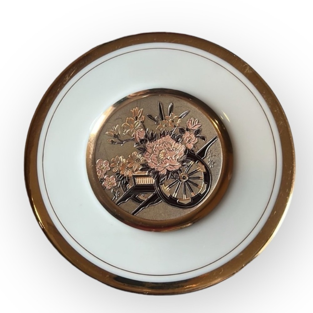 𝅺VINTAGE 4" Art of chokin plate Flower Cart